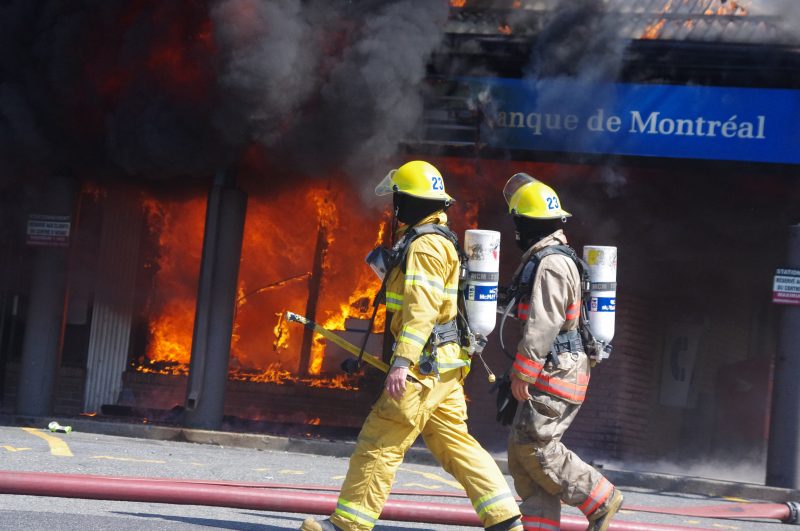 L'effrondrement d'un mur avait gravement blessé un pompier de Saint-Basile-le-Grand