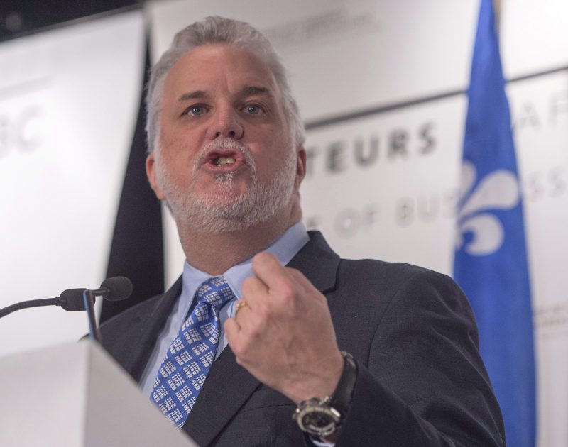 Le premier ministre Philippe Couillard prenait la parole vendredi devant la Chambre de commerce du Montréal métropolitain.