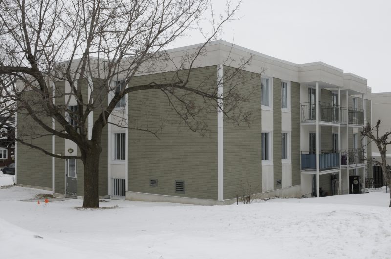 Les logements de transition pourraient se situer dans un immeuble de l’Office municipal d’habitation de Mont-Saint-Hilaire.