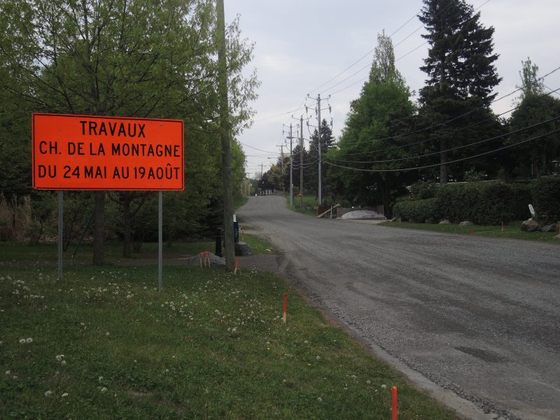 Les travaux sur le chemin de la Montagne ont débuté le 24 mai à l'intersection du chemin Ozias-Leduc.