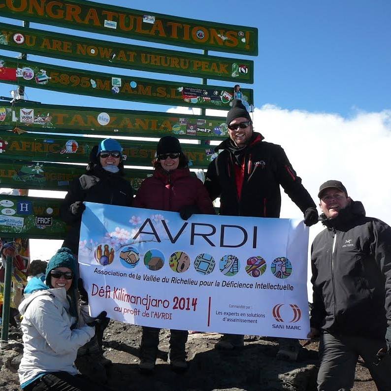 Pour financer ses projets, l'ARVDI s'est donné comme objectif d'escalader le plus haut sommet d'Afrique, le Kilimandjaro, comme elle l'avait déjà fait par le passé. photo Facebook