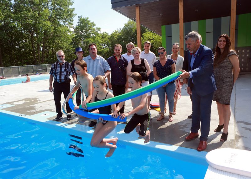 La piscine a été inaugurée officiellement le 2 juillet.
Photo Robert Gosselin | L’Œil Régional ©