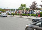 Des manifestants s’opposent au projet de loi 61