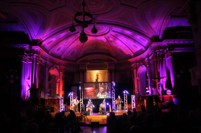 Plusieurs spectacles ont été présentés à l’église de Saint-Antoine et simultanément en webdiffusion.
Photo Valérie Desmarais