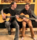 Un 21e anniversaire en musique et en humour pour Benjamin Gratton