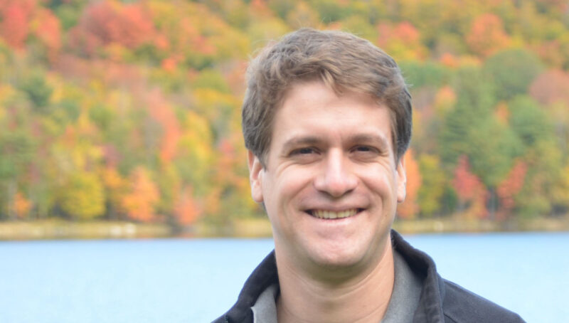 David Maneli, conférencier, est directeur associé de la Réserve naturelle Gault de l’Université McGill. Photo gracieuseté
