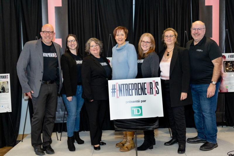 Le comité organisateur, composé notamment de Gilles Sigouin, Mélanie Lagacé, Annick Cormier, Marie-Hélene Bergeron, Hélène Baril et François Bernard. Photo gracieuseté