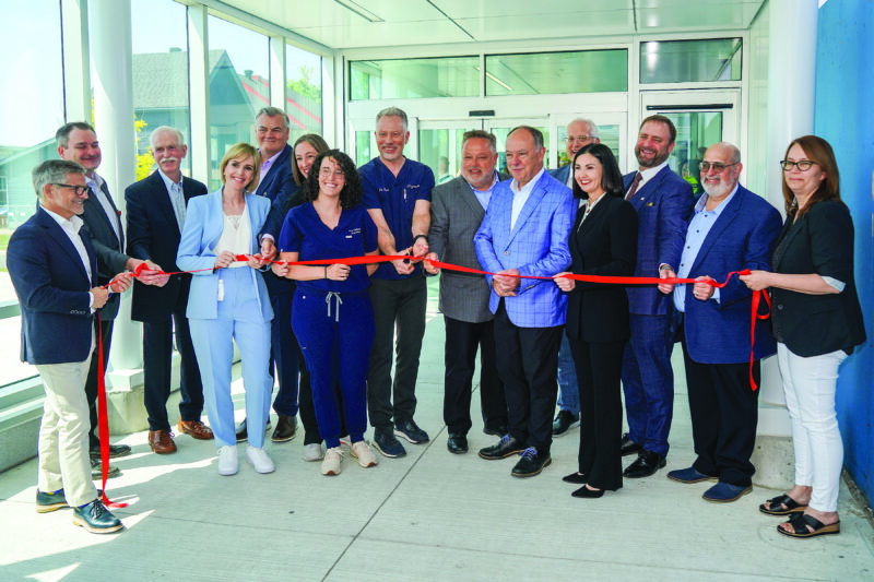 La nouvelle urgence de l’Hôpital Honoré-Mercier, attendue depuis 16 ans, a été inaugurée le 29 mai en présence du ministre de la Santé, Christian Dubé. Photo François Larivière | L’Œil Régional ©