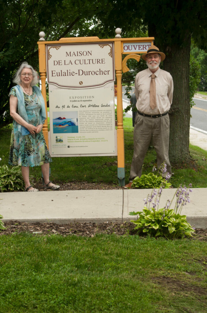 L'artiste Hélène Goulet et le commissaire, le Professeur Norman Cornett. Photo Paul Simon Beuvelet 