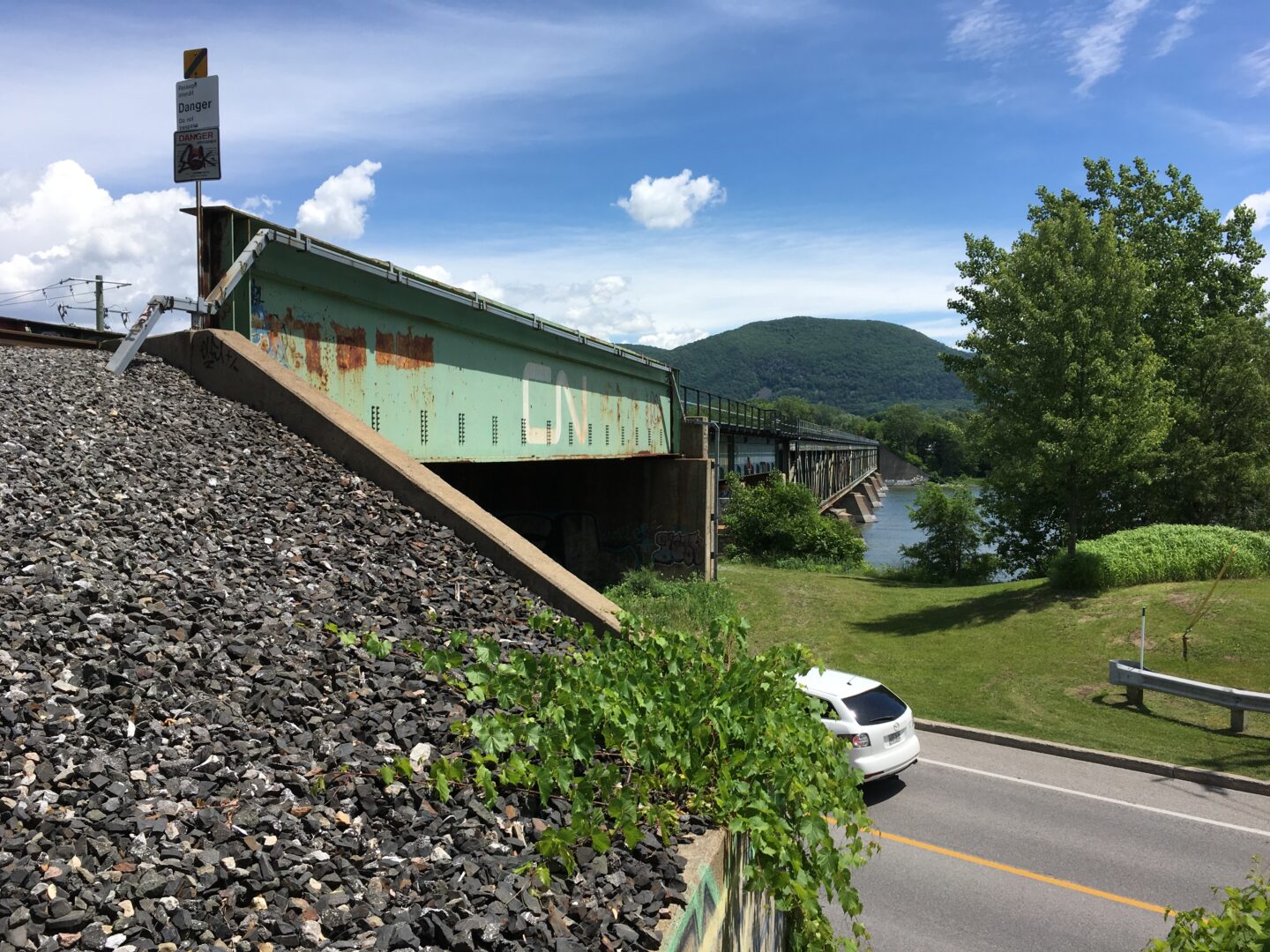 Le pont du CN. Photothèque L'Œil Régional