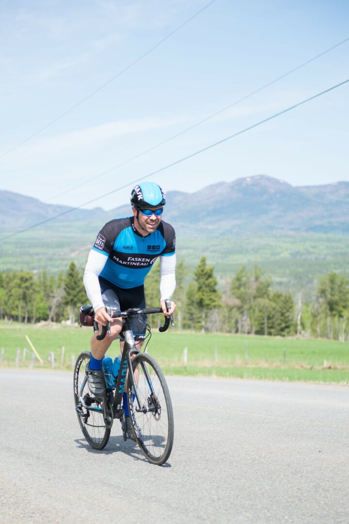 Patrick Collard à vélo. Photo gracieuseté