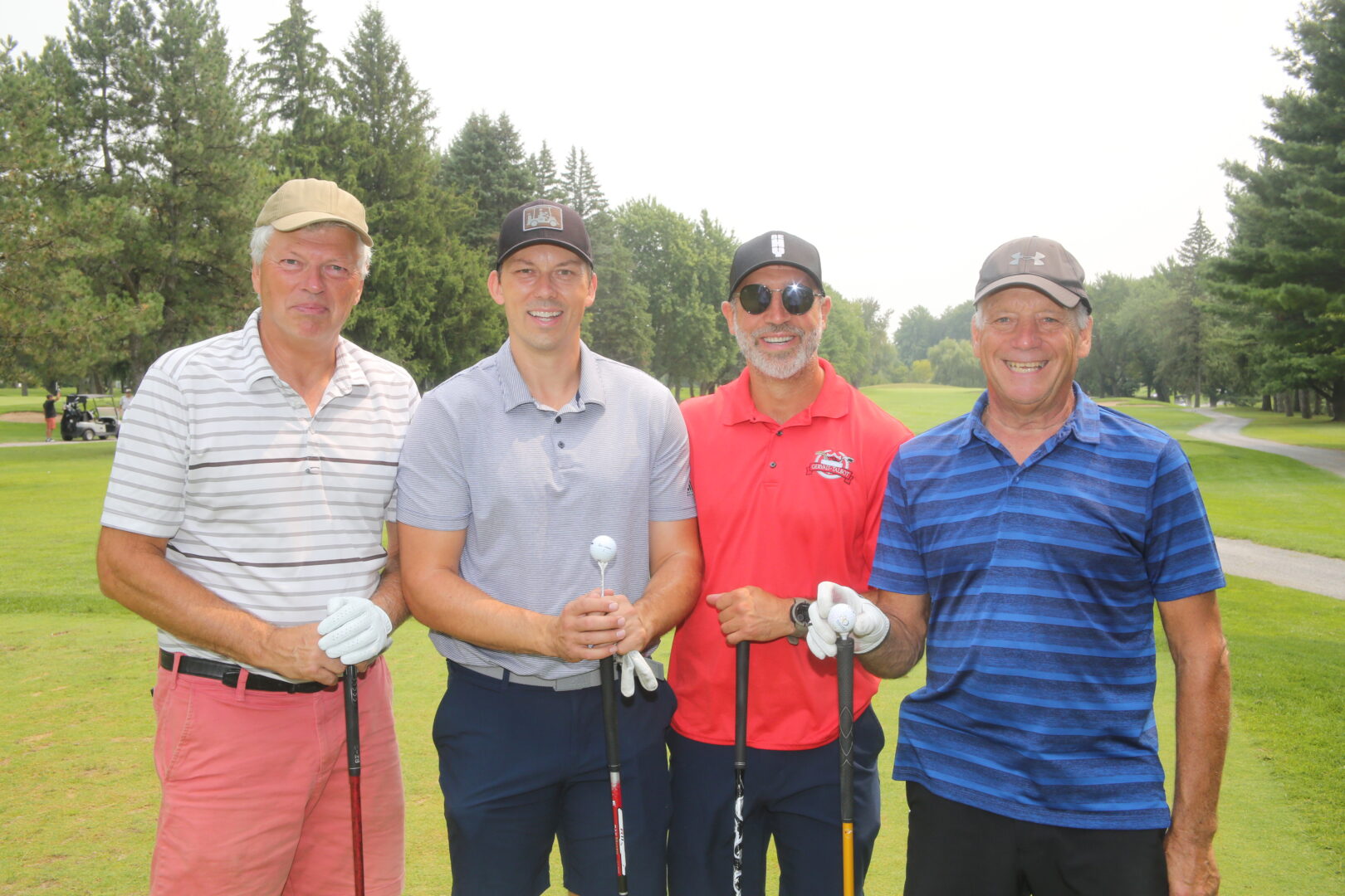 Bruno Gervais et Maxime Talbot en compagnie de leur père respectif. Photo gracieuseté