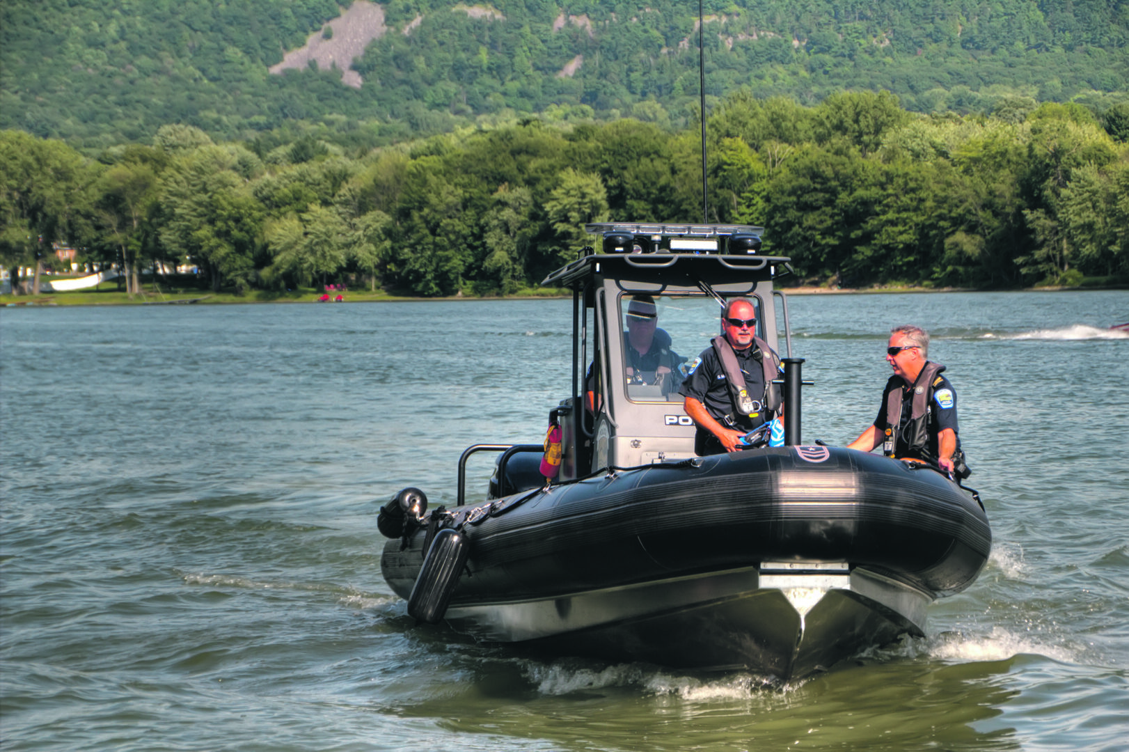 Le bateau de la patrouille nautique de la Régie intermunicipale de police Richelieu–Saint-Laurent. Photo gracieuseté