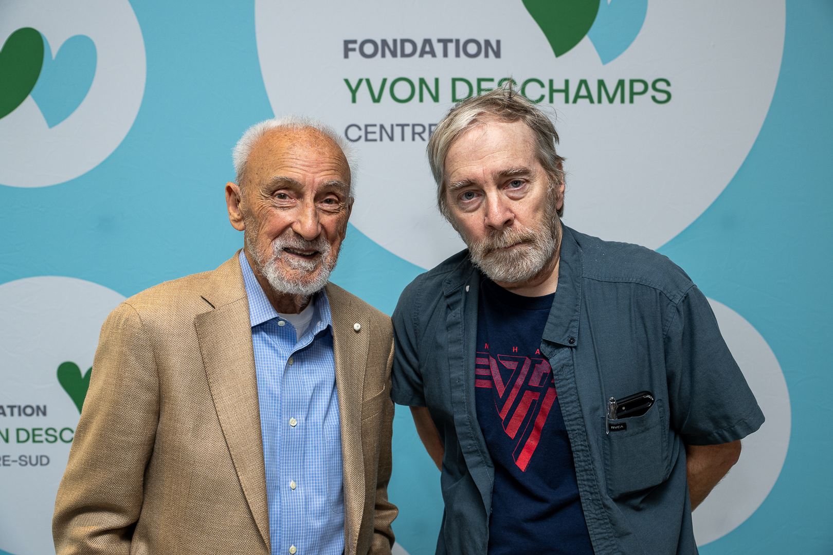 Yvon Deschamps et François Avard lors du lancement du livre Vraiment tout Deschamps… au complet. Photo Bernard Philion