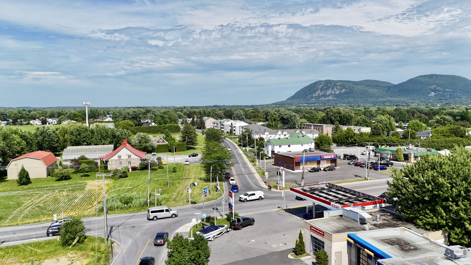 Après des années de tergiversations avec le ministère des Transports du Québec (depuis devenu le ministère des Transports et de la Mobilité durable), le boulevard Yvon-L’Heureux sera réaligné à l’intersection de la rue Bernard-Pilon, ce qui devrait à terme rendre le secteur plus sécuritaire pour ses usagers. Photothèque | L’Œil Régional ©