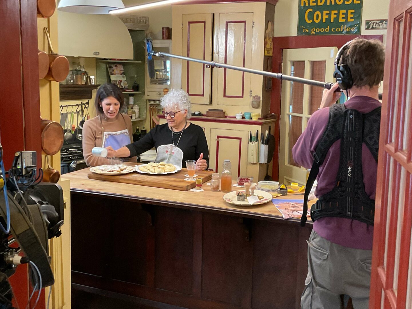 En décembre dernier, Maria Di Domenico a reçu l’équipe de L’épicerie chez elle, dans sa maison ancestrale du Vieux-Belœil, pour une capsule où elle a montré son savoir-faire avec des pâtes en dessert. Photo gracieuseté