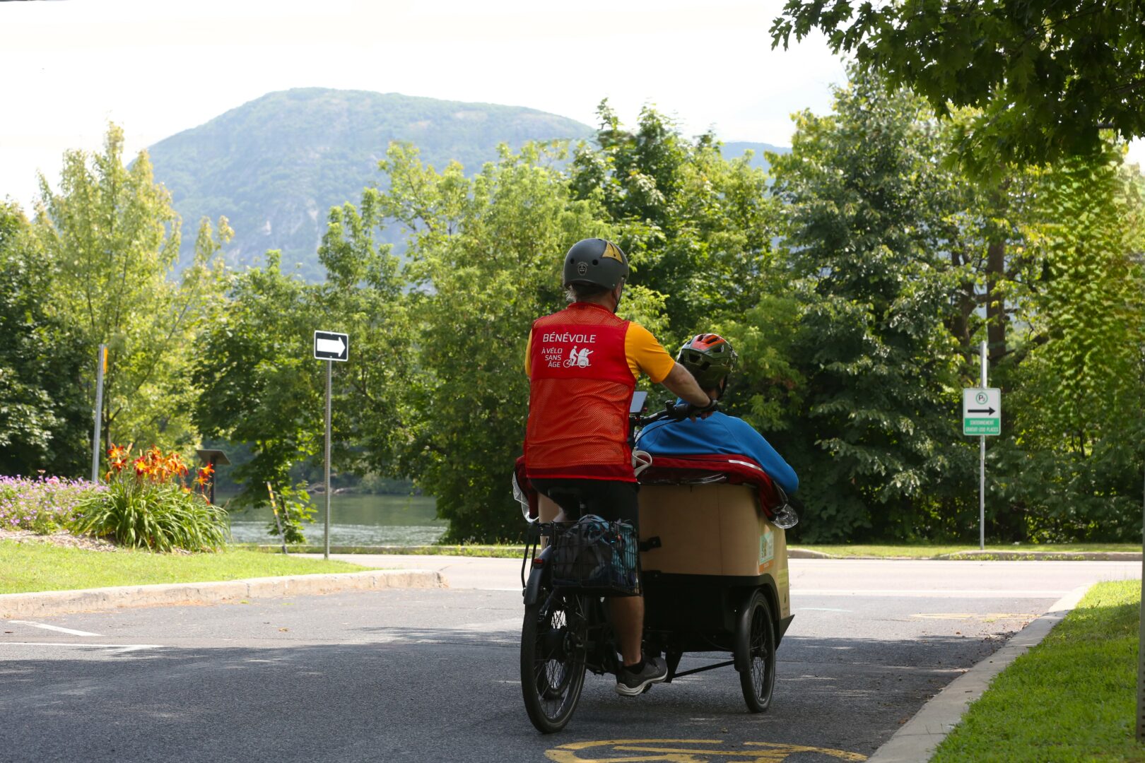 L’organisme À vélo sans âge Belœil-Mont-Saint-Hilaire participe également au projet Circonflexe pour offrir des balades aux gens. Photo gracieuseté