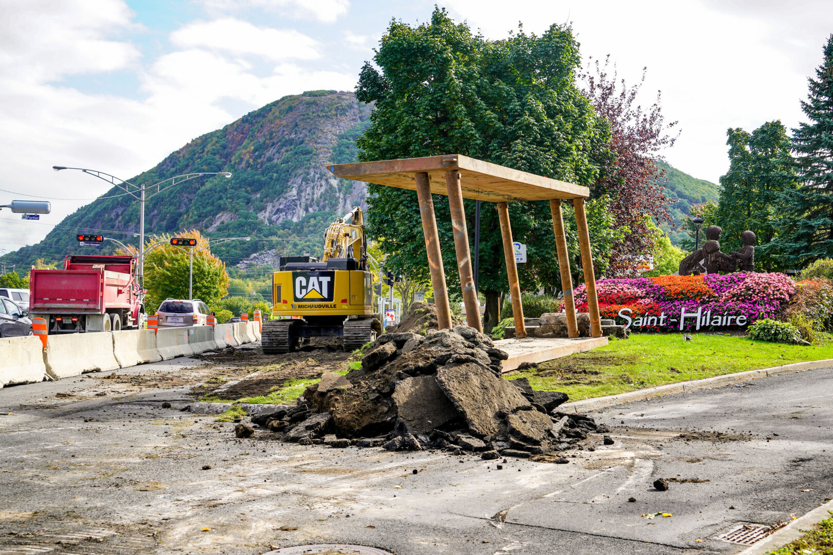 Le projet de réaménagement du boulevard Sir-Wilfrid-Laurier a commencé à l’automne 2024 avec l’exécution des travaux préliminaires sur la conduite principale d’eau potable.
Photothèque | L’Œil Régional ©