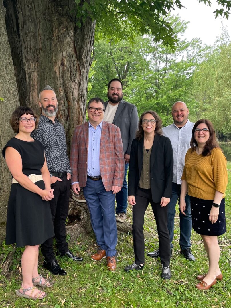 Natacha Thibault, Carl Hurtubise, Sylvain Morin, Marc Girard Alleyn, Mélanie Villeneuve, Alexandre Turcotte et Isabelle Minier se présenteront aux élections municipales de novembre à Otterburn Park. Photo gracieuseté
