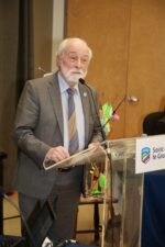Les élus de Saint-Basile-le-Grand à la rencontre des gens dans des parcs