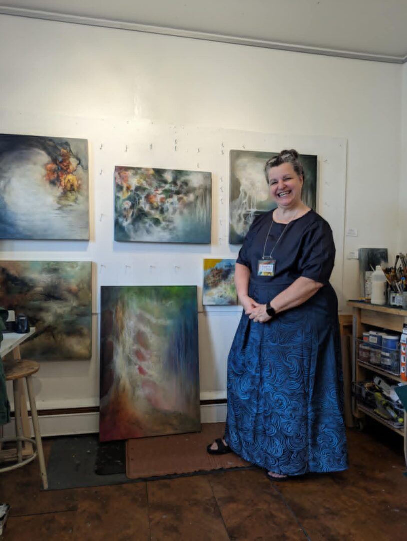 La Grandbasiloise Chantal De Serres (aquarelle, peinture) accueille le public à son atelier dans le cadre des portes ouvertes de la Routes des Arts du Richelieu les 6 et 7 septembre. Photo gracieuseté