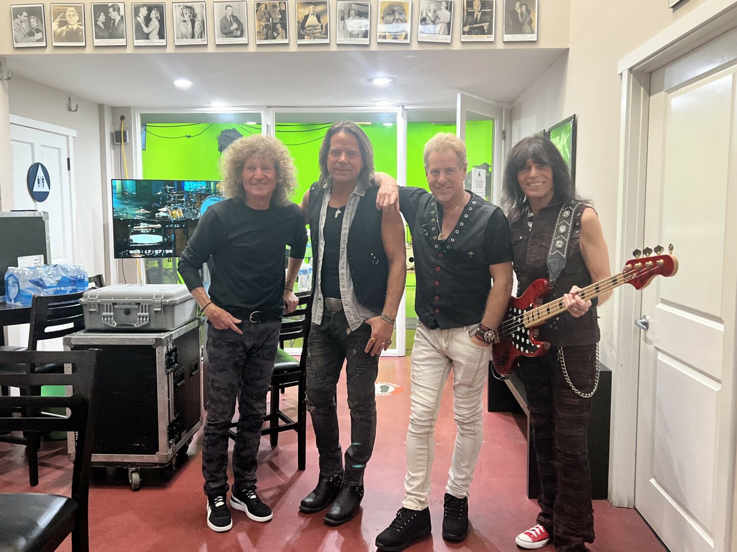 Rick Hugues (deuxième à gauche) a réalisé un véritable rêve en enregistrant la chanson et le vidéoclip « The Real Me » en compagnie du batteur Tommy Aldridge, du guitariste Brad Gillis et du bassiste  Rudy Sarzo, trois musiciens qui ont en commun d’avoir joué avec Ozzy Osbourne.
Photo gracieuseté