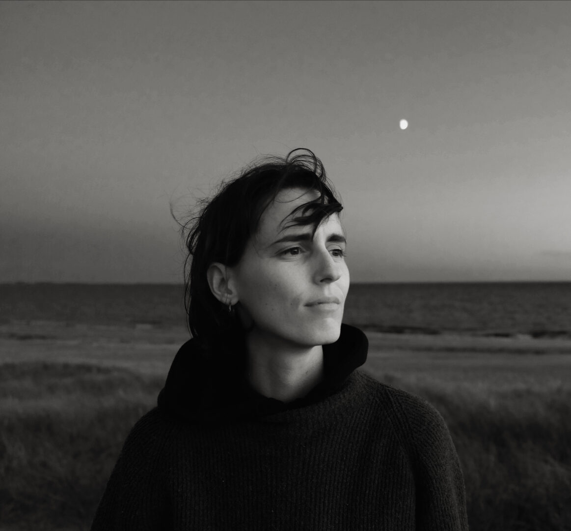 L’Hilairemontaise Andréane Frenette-Vallières vient de faire paraître son quatrième livre, J’avais une ombre. Photo Étienne Prud’homme