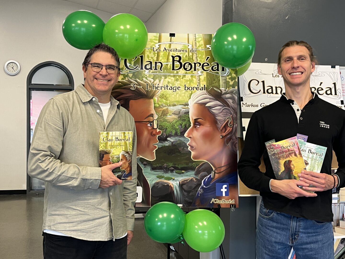 L’auteur, l’Otterburnois Markus Gauthier, et l’illustrateur, Julien Lemaire, à l’occasion du lancement du livre jeunesse Les Aventures du Clan Boréal : L’héritage boréal, troisième tome de la série. Photo gracieuseté